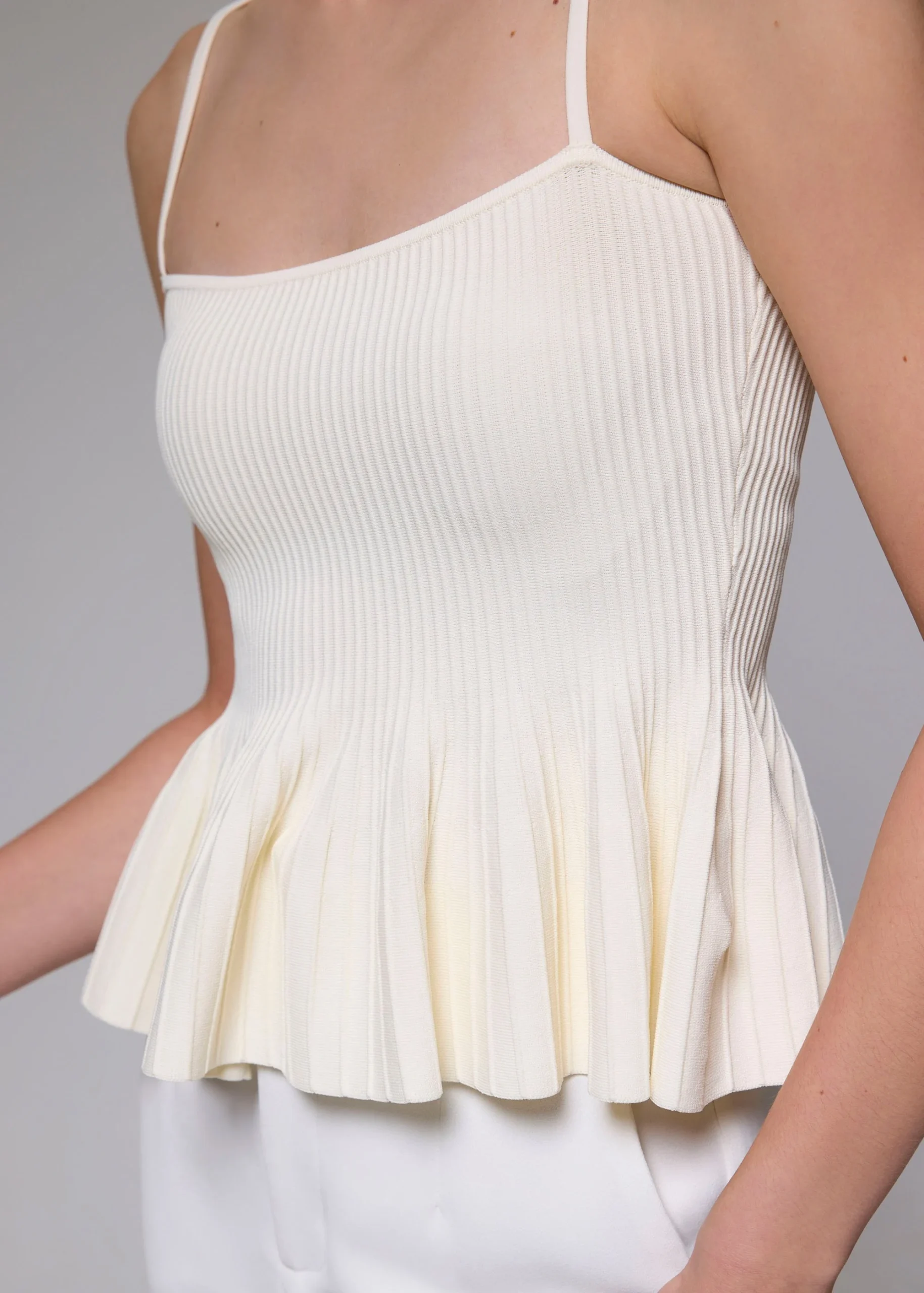 31b4121149-106-2_pb39kod37vx4gviq